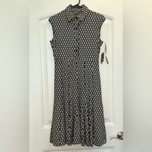 NWT Taylor Geometric Pleated Dress
